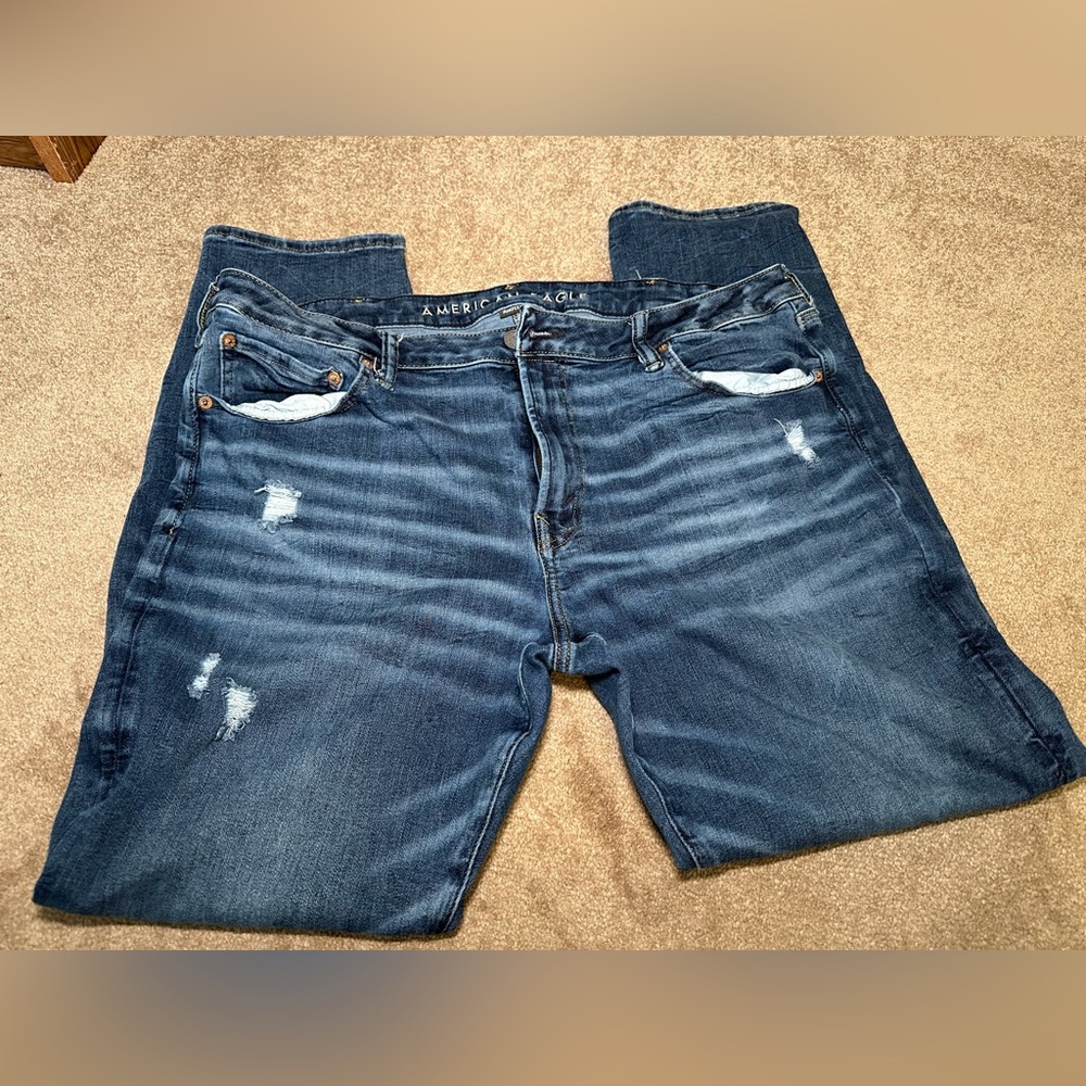 American Eagle Men’s Slim Distressed Blue Jeans - Picture 3 of 5